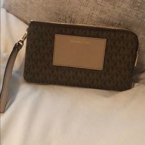 Michael Kors Wristlet